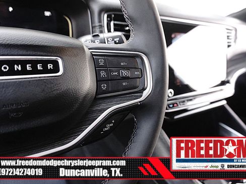 Used 2022 Jeep Wagoneer Series II RWD image 27