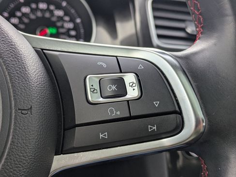 Used 2016 Volkswagen GTI SE w/ Driver Assistance Package image 15