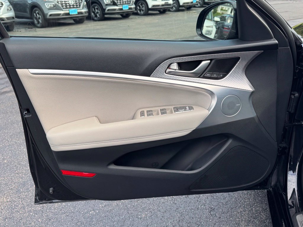 Used 2023 Genesis G70 2.0T w/ Sport Prestige Package AWD/4WD image 34