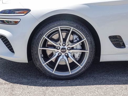 Used 2024 Genesis G70 2.5T RWD image 10