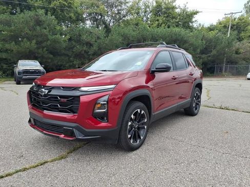 Used 2025 Chevrolet Equinox RS w/ Safety and Technology Package AWD/4WD image 3