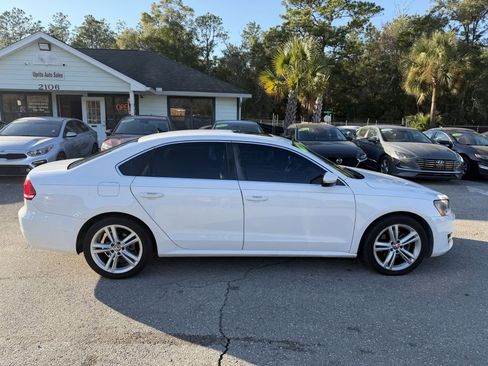 Used 2014 Volkswagen Passat 1.8T SE image 4