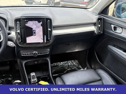Certified 2025 Volvo XC40 B5 Plus AWD/4WD image 13