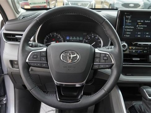 Used 2020 Toyota Highlander Platinum image 30