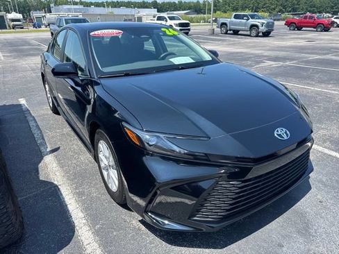 Used 2026 Toyota Camry LE FWD image 2