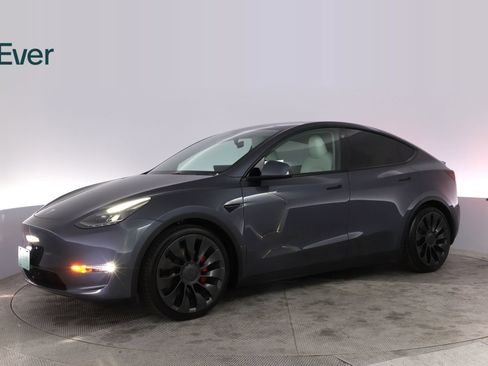 Used 2023 Tesla Model Y Performance AWD/4WD image 18