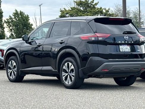 Used 2022 Nissan Rogue SV FWD image 8