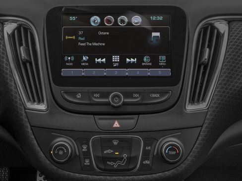 Used 2017 Chevrolet Malibu LT FWD image 13