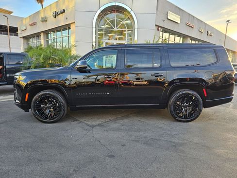 New 2026 Jeep Grand Wagoneer L Limited AWD/4WD image 3