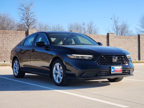 Certified 2024 Honda Accord LX image 4