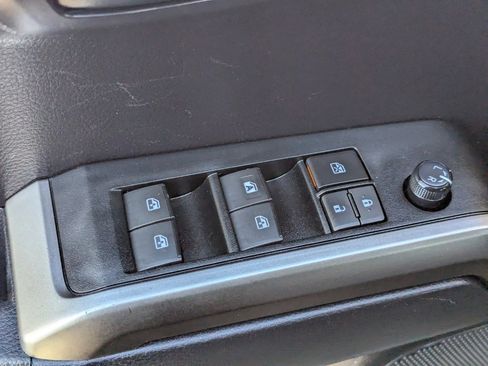 Used 2021 Toyota Tacoma SR5 image 20