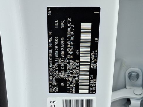 Used 2024 Toyota Grand Highlander XLE image 27