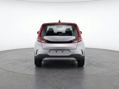 Used 2025 Kia Soul LX w/ LX Technology Package FWD image 7