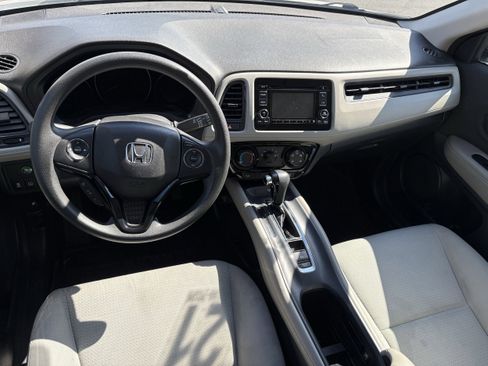 Used 2021 Honda HR-V LX image 13