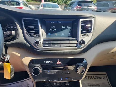 Used 2018 Hyundai Tucson SEL AWD/4WD image 20