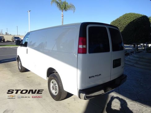 Used 2007 GMC Savana 2500 w/ Power and Light Package image 6