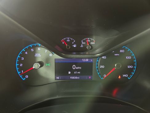 Used 2020 Chevrolet Colorado Z71 AWD/4WD image 18