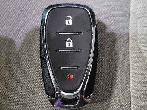 Used 2020 Chevrolet Equinox LS w/ LS Convenience Package AWD/4WD image 32