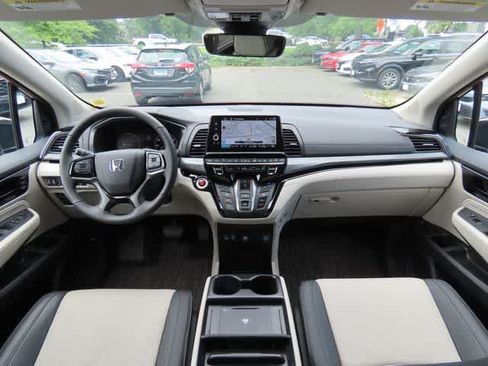 Certified 2026 Honda Odyssey Elite image 20
