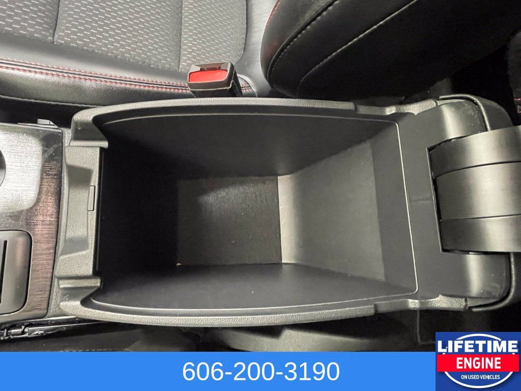 Used 2025 Ford Escape ST-Line AWD/4WD image 20