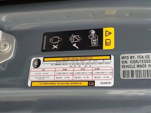 New 2025 Jeep Gladiator Mojave w/ Safety Group image 20