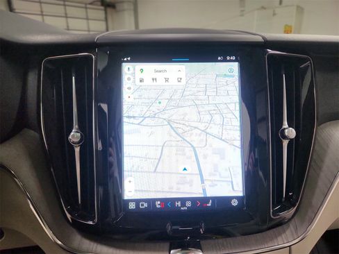 Used 2024 Volvo XC60 B5 Plus w/ Protection Package Premier image 29