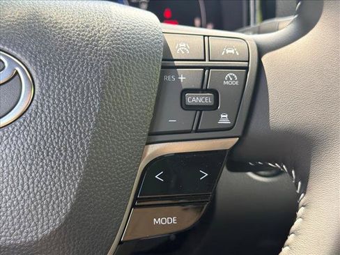 Used 2026 Toyota Camry SE FWD image 25