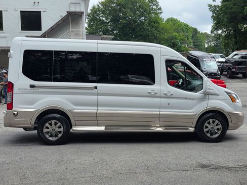 Used 2018 Ford Transit 250 148 Medium Roof w/ Exterior Upgrade Package RWD image 8