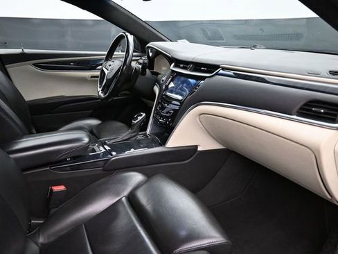 Used 2013 Cadillac XTS Platinum FWD image 16