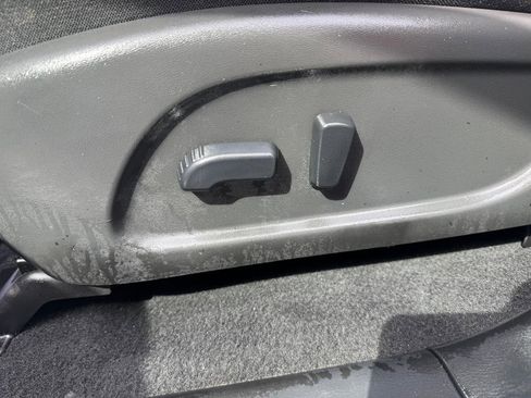 Used 2020 Nissan Pathfinder SV image 12