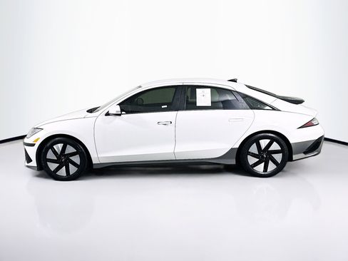 Used 2023 Hyundai Ioniq 6 SE RWD image 4