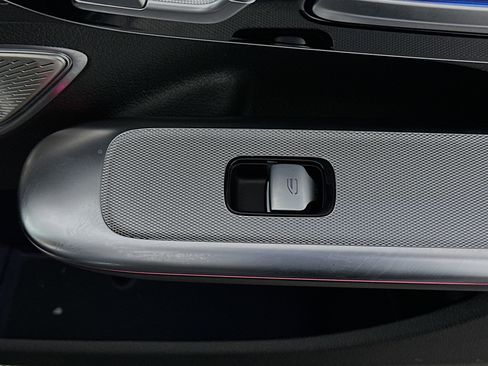 Used 2023 Mercedes-Benz EQE 500 4MATIC Sedan image 29