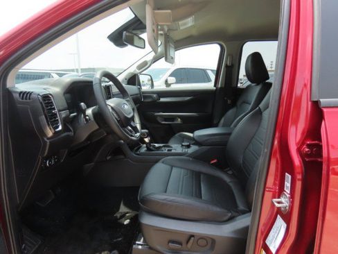 Used 2025 Ford Ranger Lariat w/ FX4 Off-Road Package AWD/4WD image 23