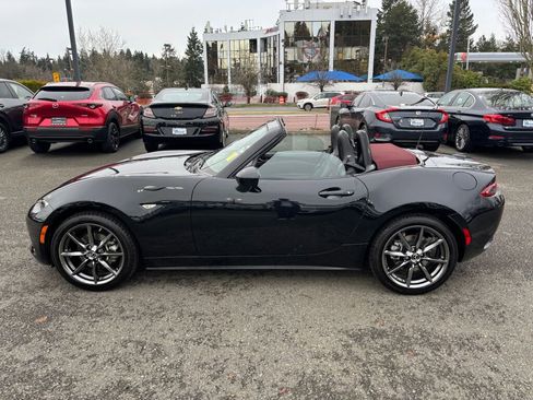 Used 2018 MAZDA MX-5 Miata Grand Touring image 11