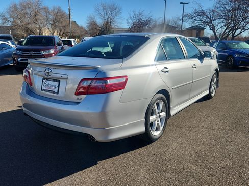 Used 2009 Toyota Camry SE image 4