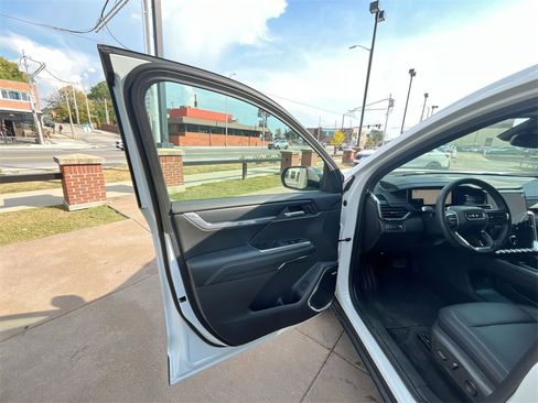 New 2025 GMC Acadia Elevation w/ Elevation Premium Package image 13