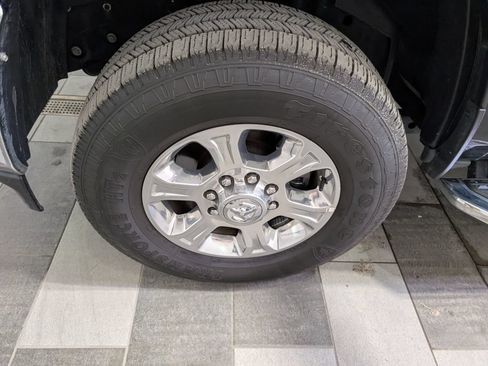 Used 2025 RAM 2500 Big Horn AWD/4WD image 8