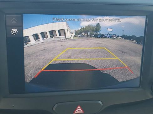 Used 2024 Kia Soul LX w/ Option Group 015 image 17