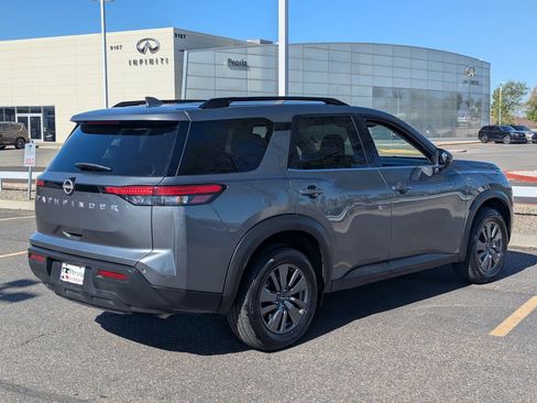 Certified 2025 Nissan Pathfinder SV FWD image 6