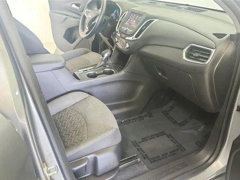 Used 2023 Chevrolet Equinox LT FWD image 35