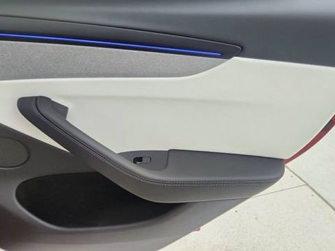 Used 2026 Tesla Model Y AWD image 27