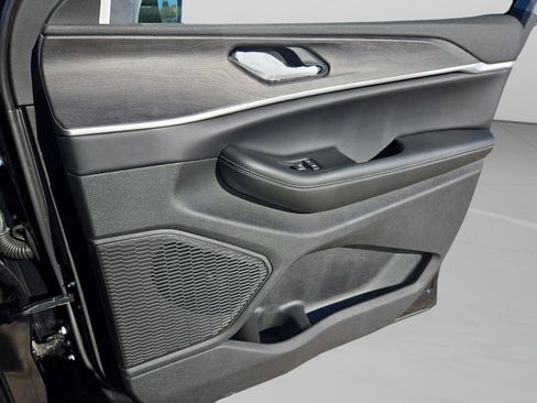 New 2026 Jeep Grand Cherokee Altitude AWD/4WD image 32