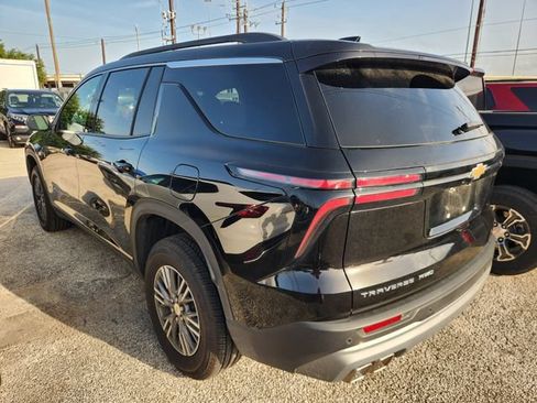 Used 2026 Chevrolet Traverse LT AWD/4WD image 4