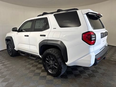 Used 2025 Toyota 4Runner SR5 AWD/4WD image 6