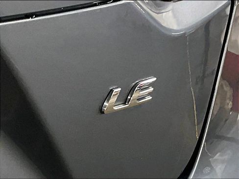 Used 2024 Toyota Corolla LE w/ LE Convenience Package image 27