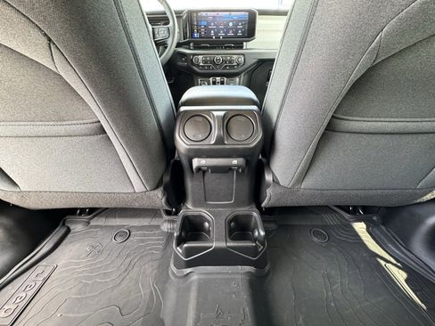 Used 2024 Jeep Wrangler Sport S image 14