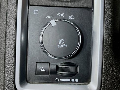 Used 2022 RAM 1500 Classic Warlock image 13