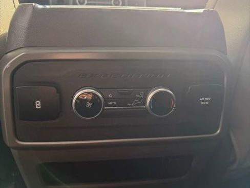 Used 2021 Ford Expedition XLT image 20