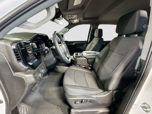 Used 2024 Chevrolet Silverado 1500 LT image 13