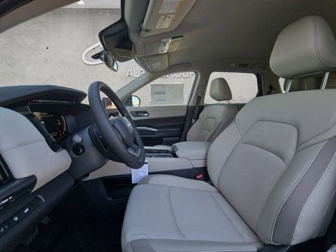 New 2026 Nissan Pathfinder SL image 19